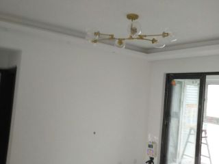 墙、顶面乳胶漆及墙纸铺贴