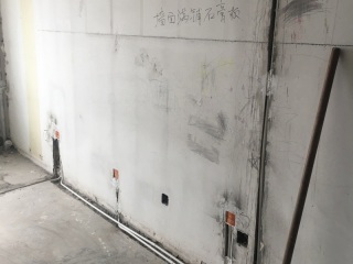 强、弱电路穿线施作