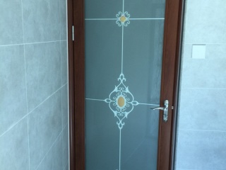 成品门及墙纸铺贴