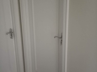 套装门、踢脚线安装