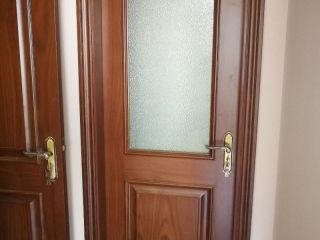 成品门及墙纸铺贴