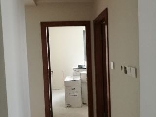 成品门及墙纸铺贴