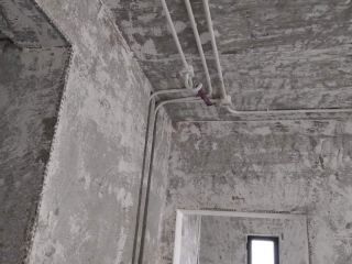 强、弱电路穿线施作