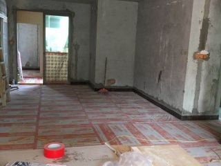 地砖铺贴及地面找平施作