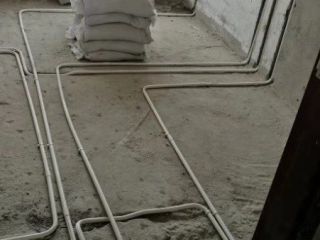 水、电管开槽施作