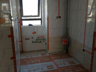 厨房、卫生间墙砖施作