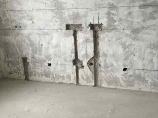 水、电管开槽施作