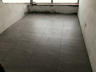 厅房间阳台等地砖铺贴