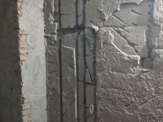 水、电管开槽施工