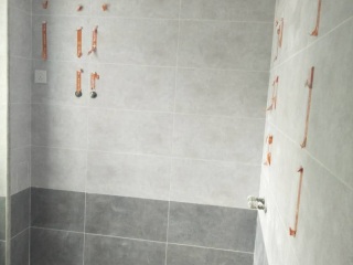 厨房、卫生间墙砖施作