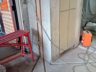 水、电管开槽施作