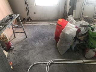 强、弱电路穿线施作