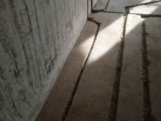 水、电管开槽施工