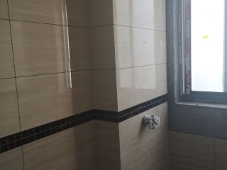 厨房、卫生间墙砖施作