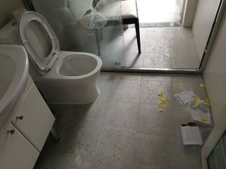 地砖铺贴及地面找平施作