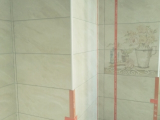 厨房、卫生间墙砖施作