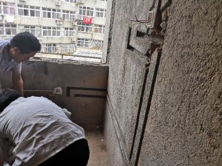 水、电管开槽施作