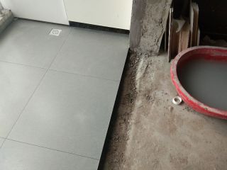 地砖铺贴及地面找平施作
