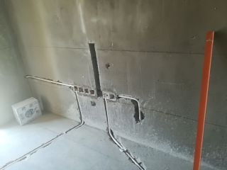 水、电管开槽施作