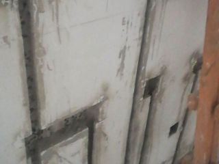 水、电管开槽施作