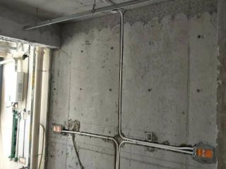 水、电管开槽施作