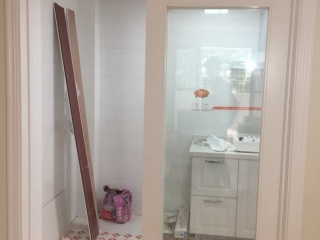 套装门、踢脚线安装