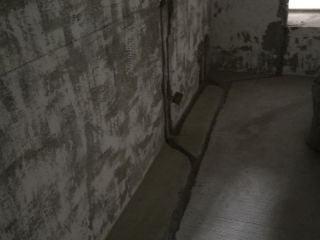 水、电管开槽施作