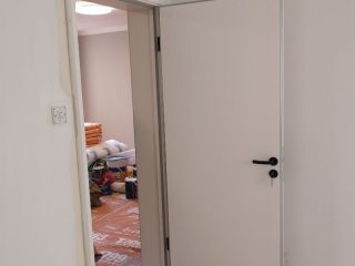 成品门及墙纸铺贴