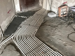 水、电管开槽施作