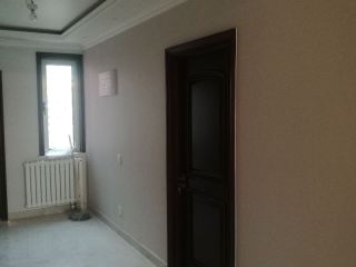 成品门及墙纸铺贴