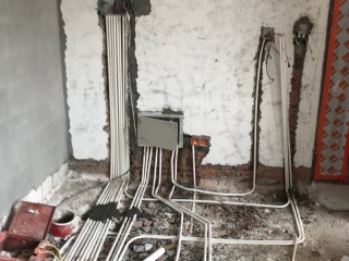 强、弱电路穿线施作