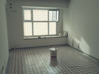 地砖铺贴及地面找平施作