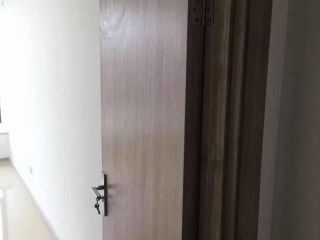 套装门、踢脚线安装
