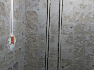 水、电管开槽施作