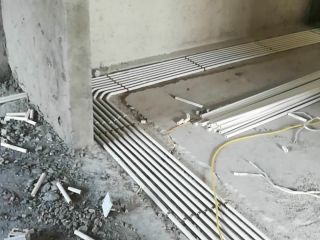 水、电管开槽施作