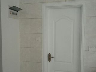 成品门及墙纸铺贴