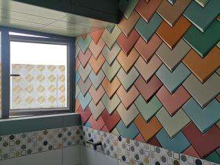 成品门及墙纸铺贴