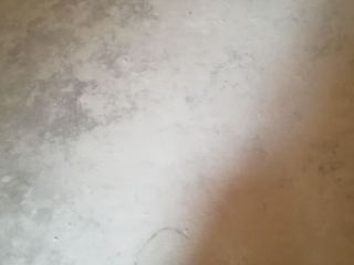 地砖铺贴及地面找平施作