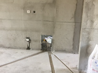 水、电管开槽施工