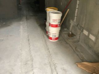 水、电管开槽施作