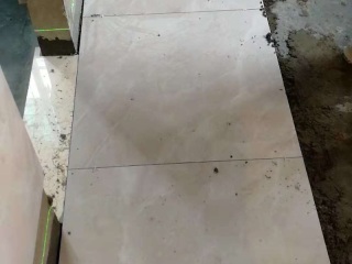 地砖铺贴及地面找平施作