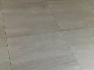 地砖铺贴及地面找平施作