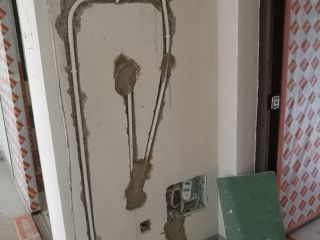 强、弱电路穿线施作