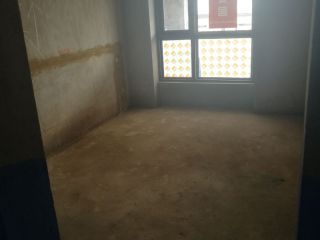 地砖铺贴及地面找平施作