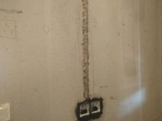 水、电管开槽施工