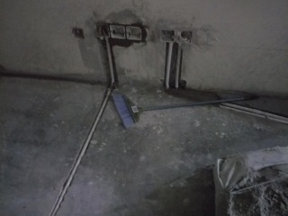 强、弱电布管穿线