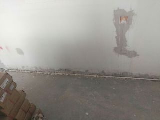 水、电管开槽施工