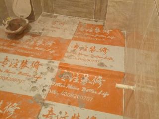 地砖铺贴及地面找平施作