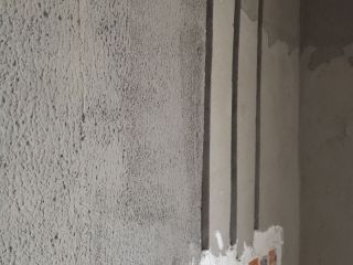 水、电管开槽施作