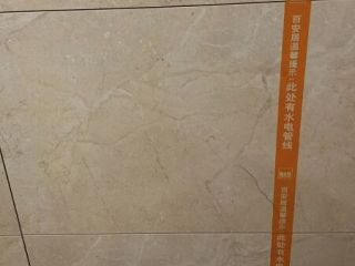 厨房、卫生间墙砖施作